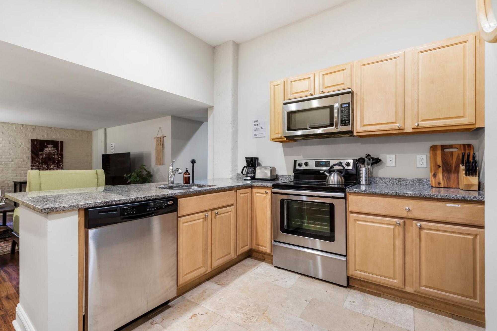 Sleeps 4! 2Br, Gym, Free Parking, Close To Major Attractions Philadelphia Exterior photo