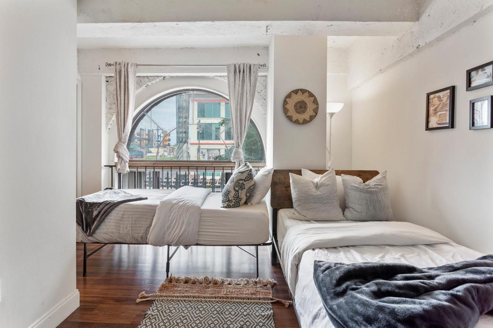 Sleeps 4! 2Br, Gym, Free Parking, Close To Major Attractions Philadelphia Exterior photo
