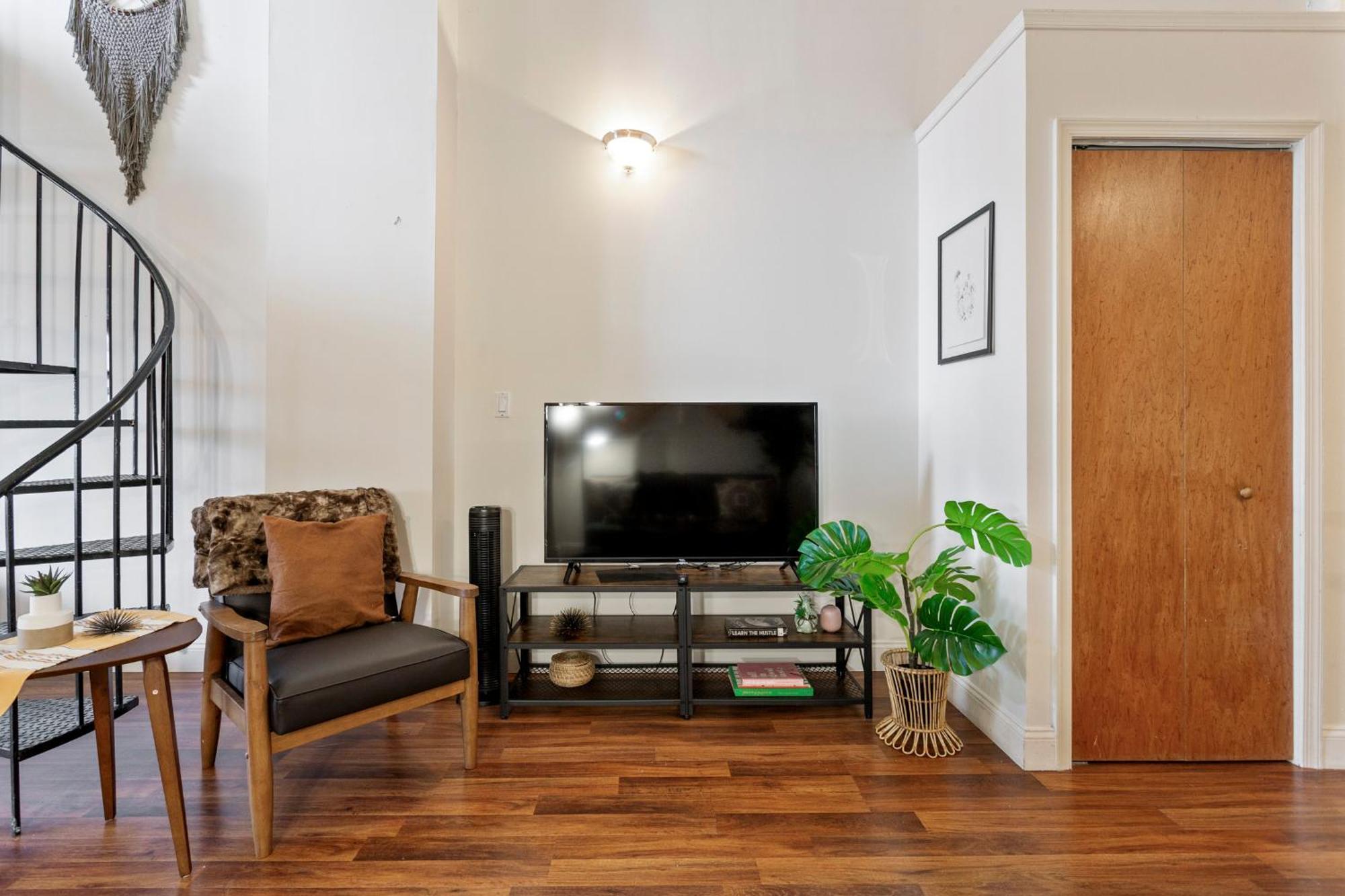 Sleeps 4! 2Br, Gym, Free Parking, Close To Major Attractions Philadelphia Exterior photo
