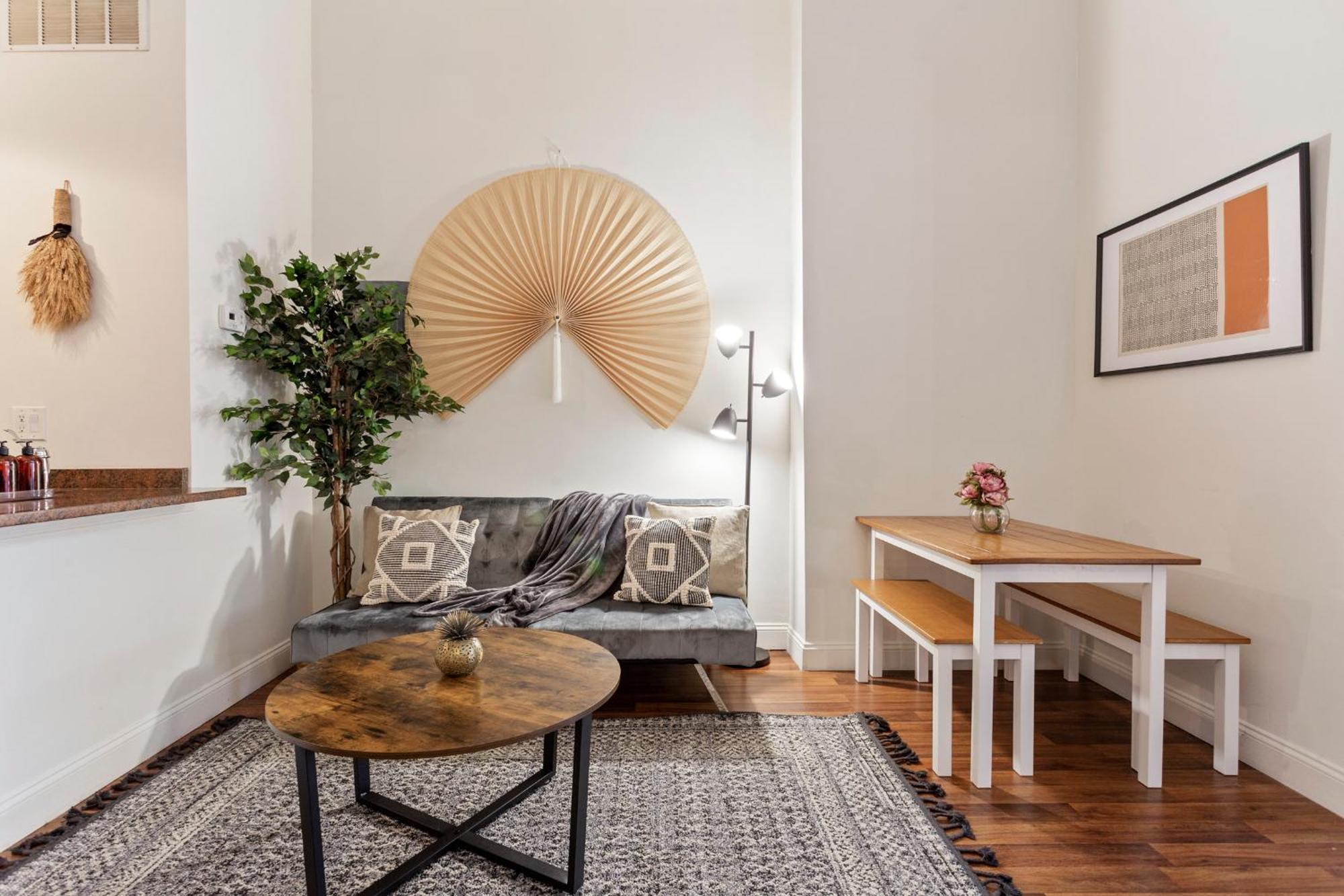 Sleeps 4! 2Br, Gym, Free Parking, Close To Major Attractions Philadelphia Exterior photo