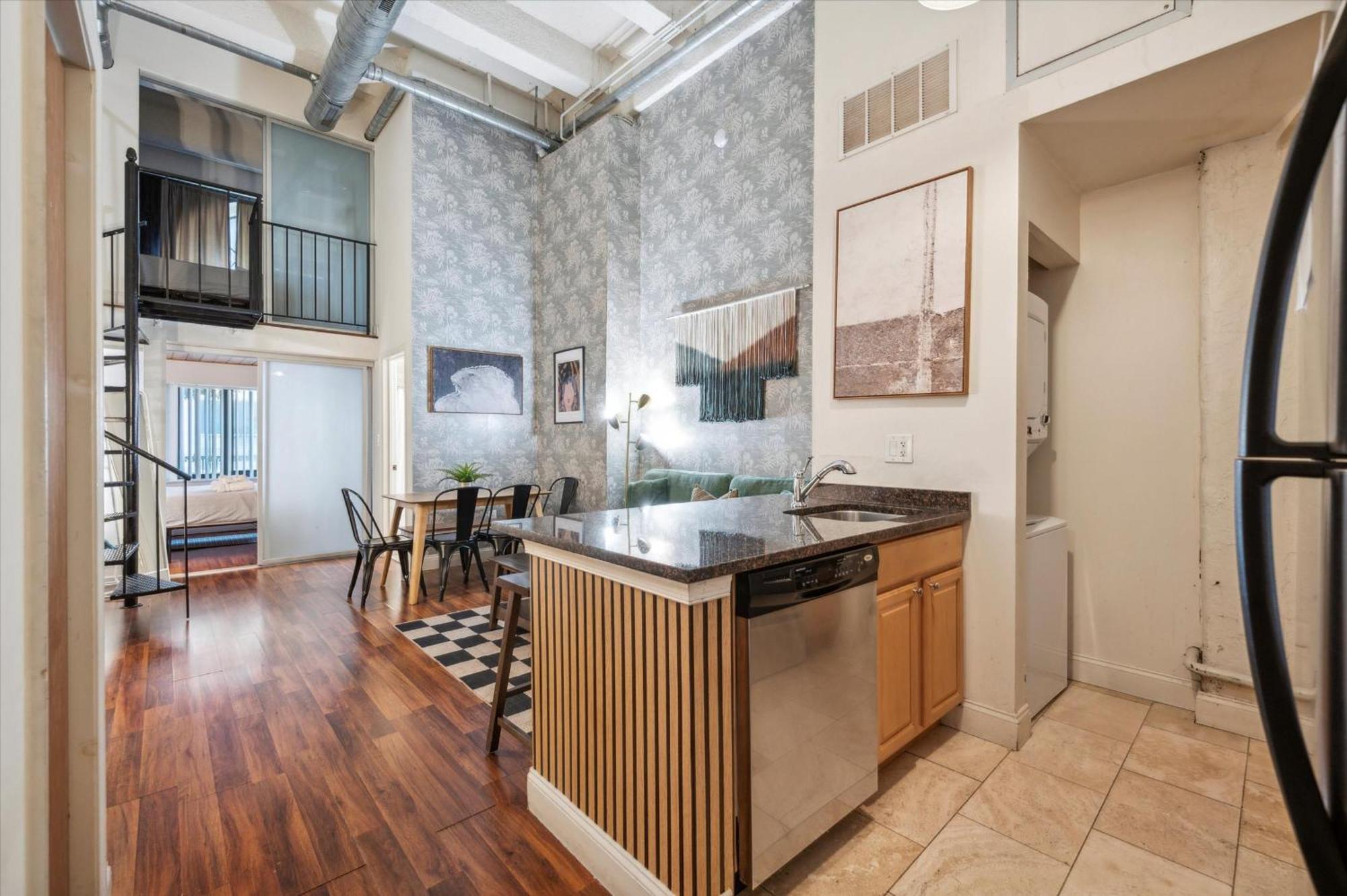 Sleeps 4! 2Br, Gym, Free Parking, Close To Major Attractions Philadelphia Exterior photo